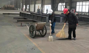 美化環(huán)境，黨員活動(dòng)日開展企業(yè)大掃除
